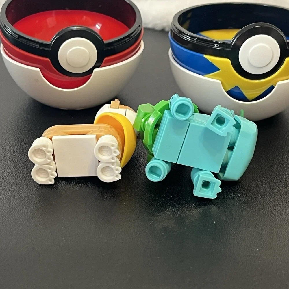 Pokemon Ball MEGA Bloks Construx Yamper Balbasaur Figures Lot Of 2 Blue Red